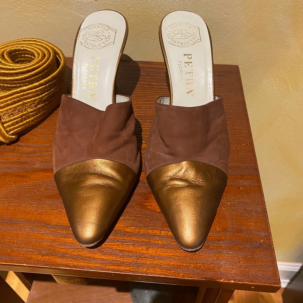 Petra Florence Mules